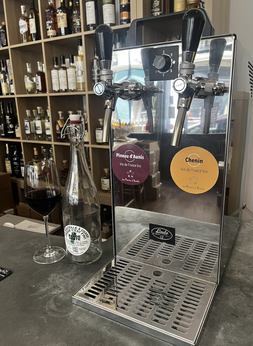 Les tireuses Wine On Tap installées chez Aux Vins Vivants